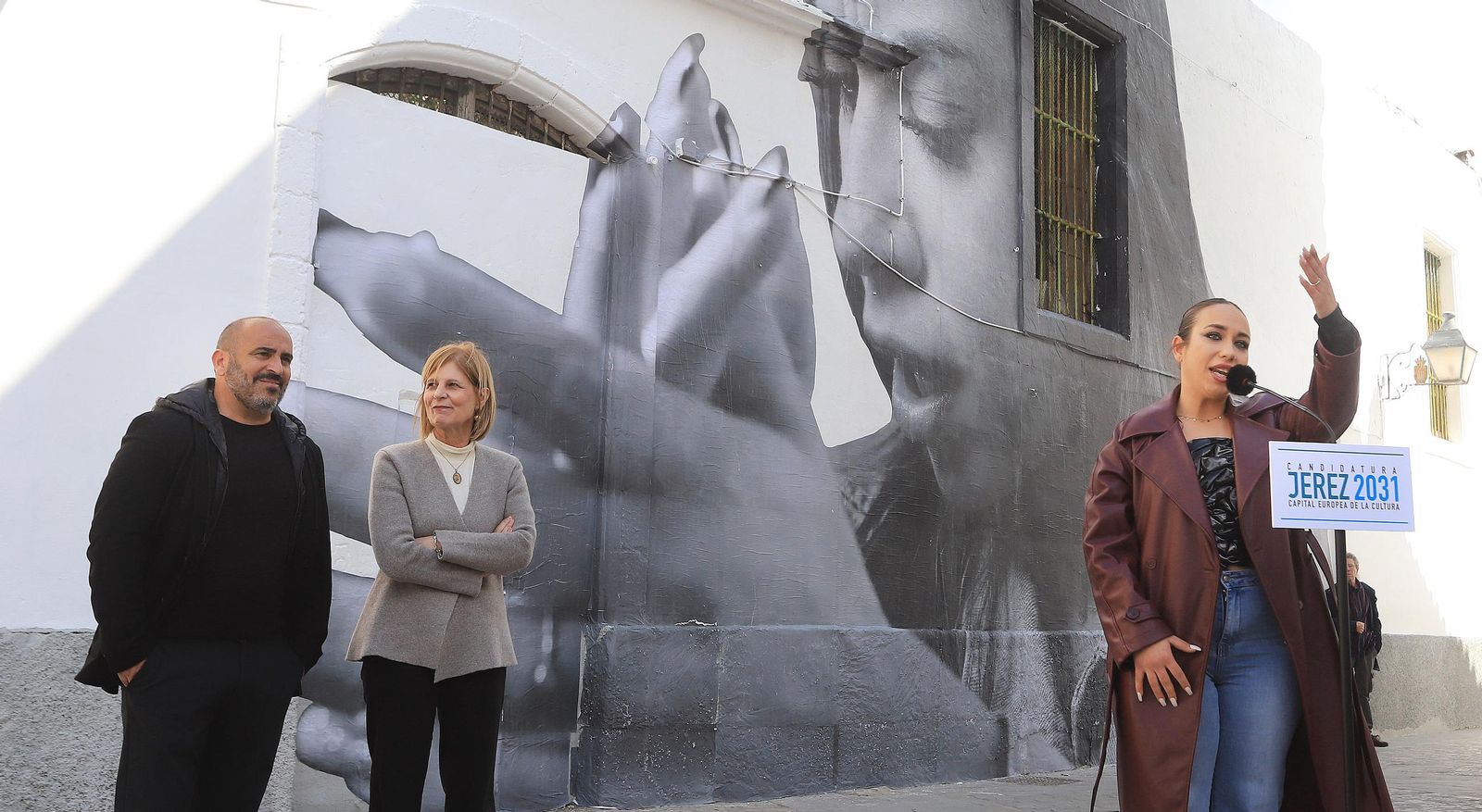 Fotomural de María Terremoto realizado por el fotoperiodista Juan Carlos Toro en Jerez