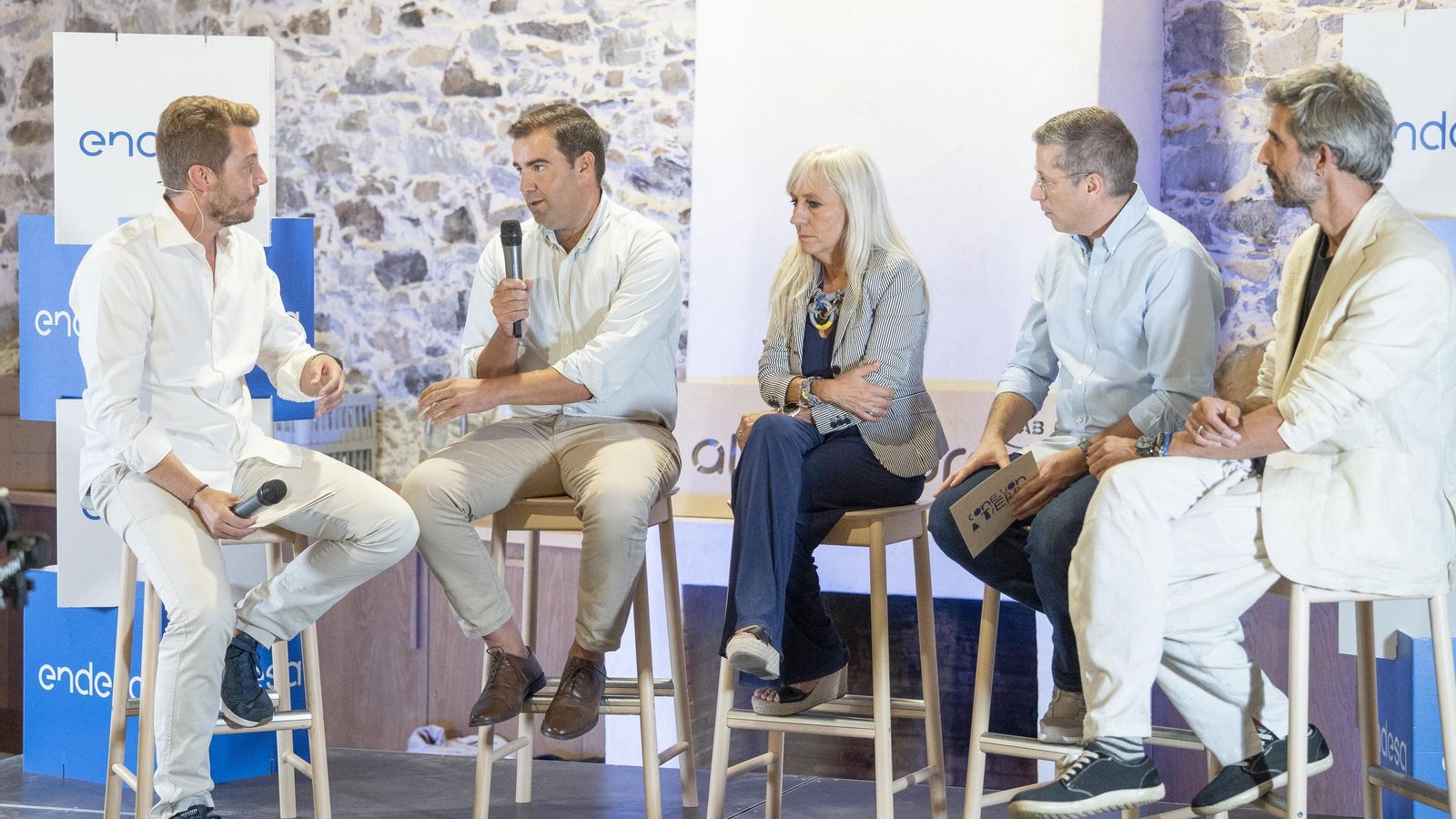 Una de las mesas redondas.