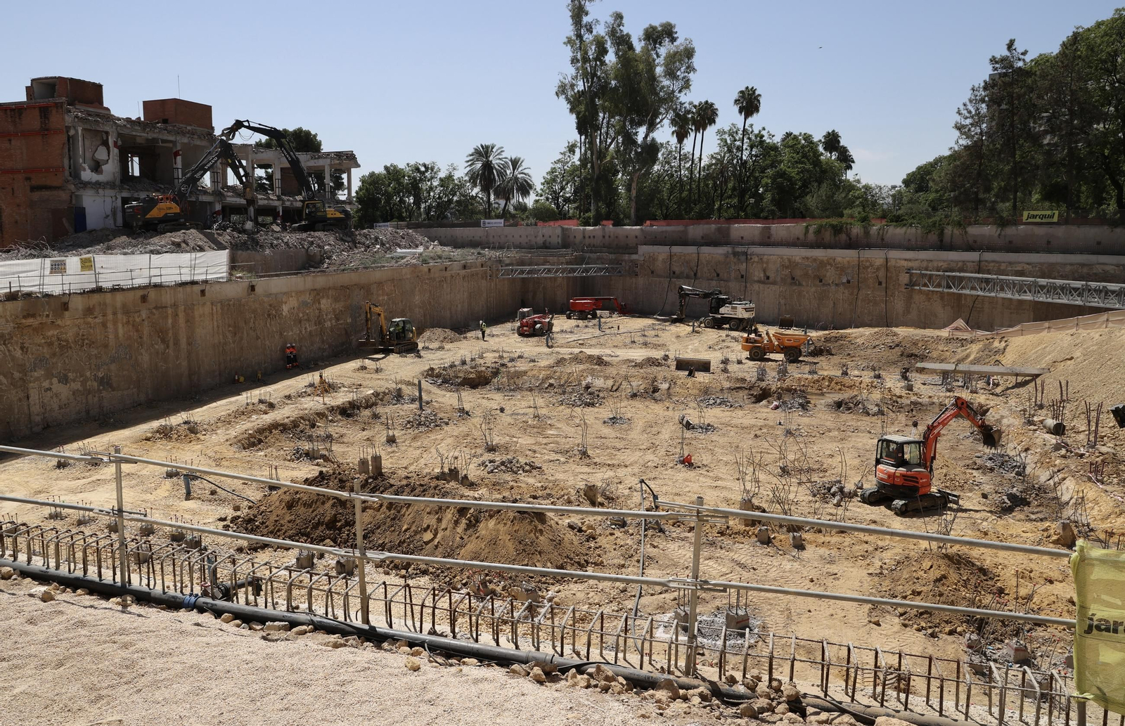 Las obras en la antigua fábrica de tabacos de Altadis, en imágenes
