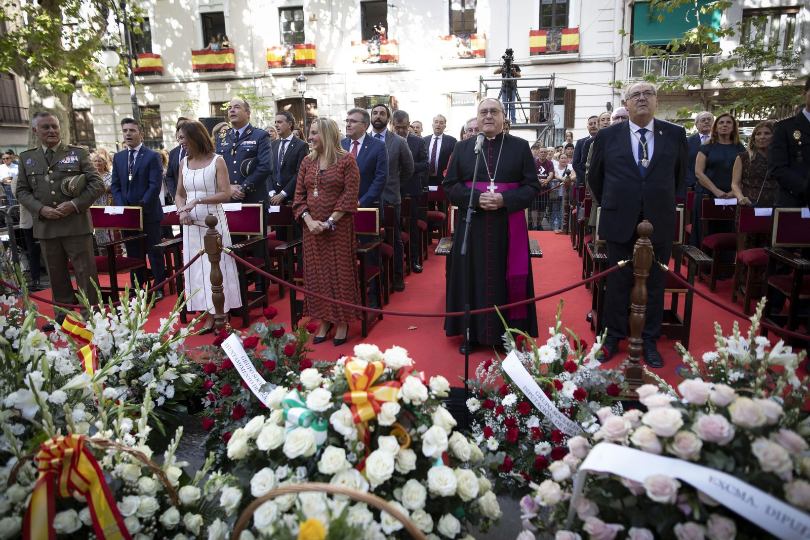 Así ha sido la la tradicional ofrenda a la patrona de Granada