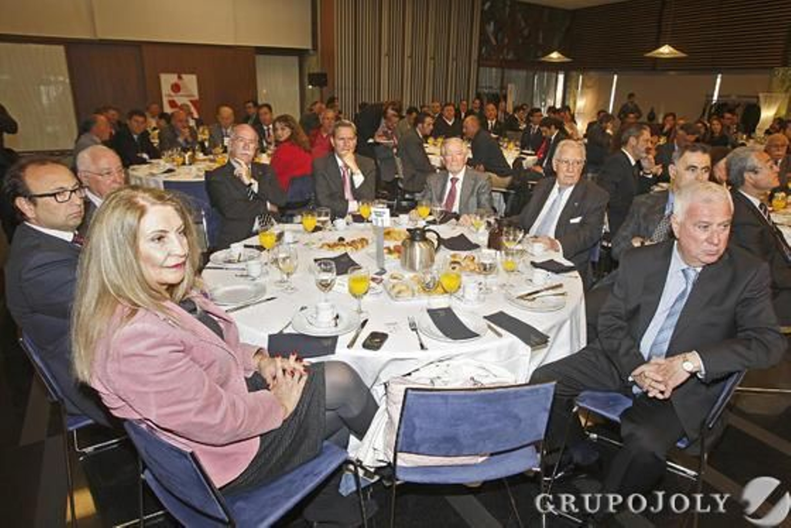 Josefa Díaz, Ángel Coronado, Julián Flores,  Manuel Ceferino Pérez, Antonio de María, José Mendoza, José Antonio Gutiérrez Trueba, Francisco Puig y Federico González.

Foto: Joaquín Pino · Lourdes de Vicente