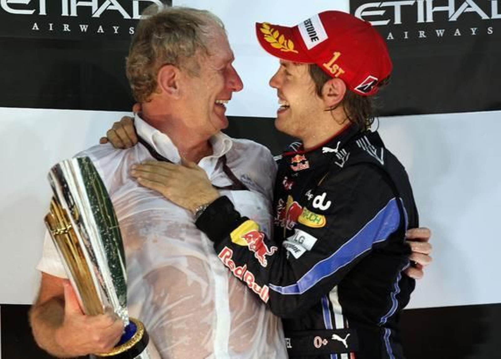 Sebastian Vettel celebra en Abu Dhabi su título mundial.

Foto: AFP Photo