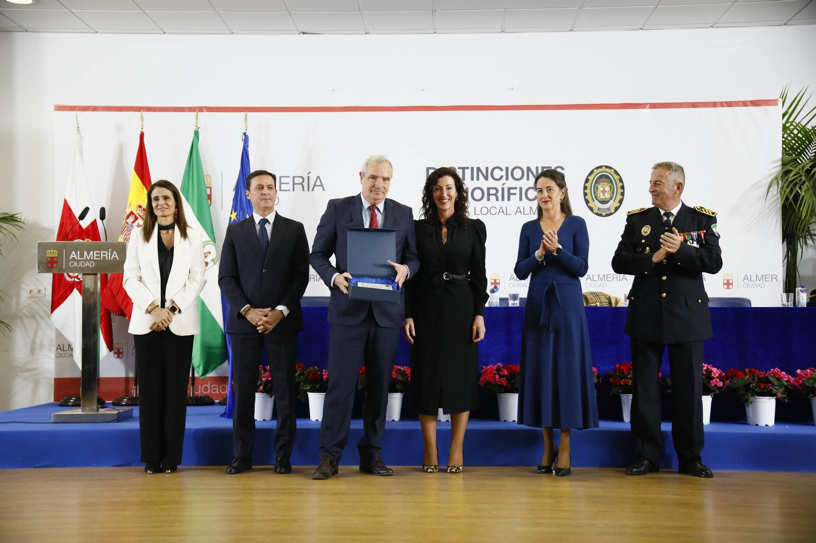 Las imágenes del acto institucional de la Policía Local de Almería con motivo de la festividad de su patrón, San Esteban