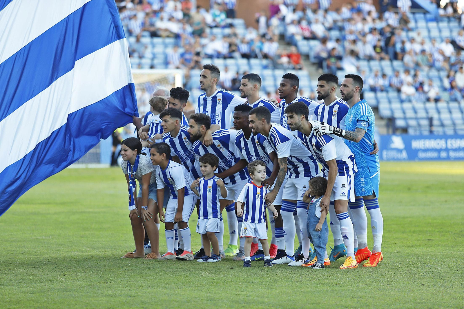 Imágenes del partido entre el Recreativo de Huelva y Yeclano