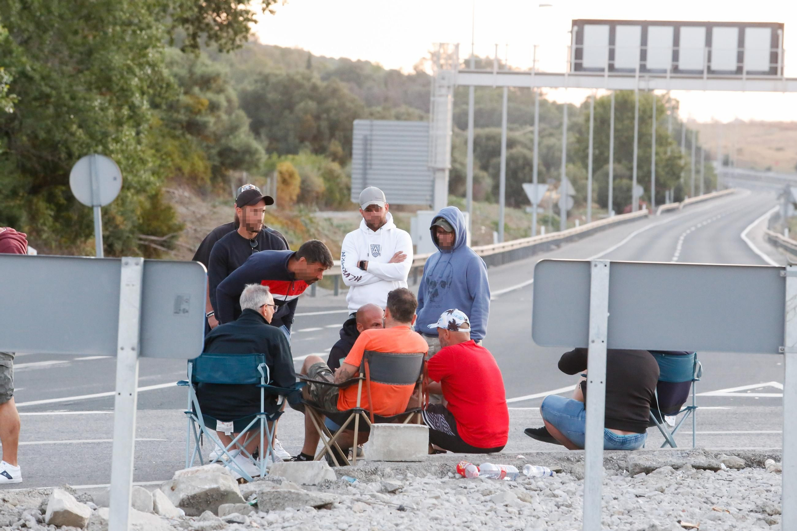 Fotos de la jornada del jueves de la huelga del metal en el Campo de Gibraltar
