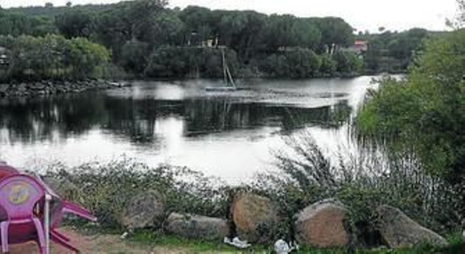 Lago de la Encantada, del que se abastecen los vecinos.