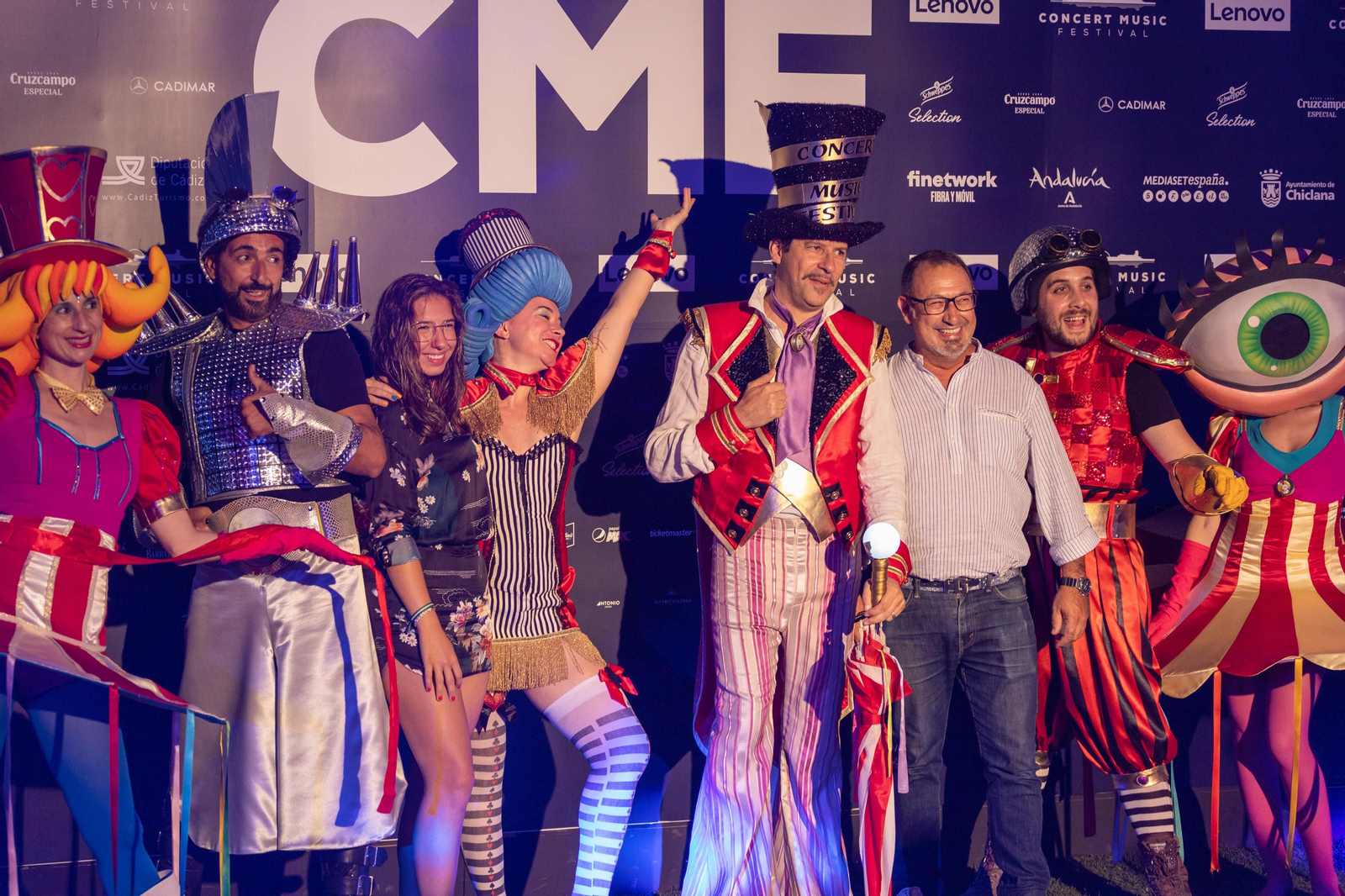 Búscate en el concierto de Raphael en el Concert Music