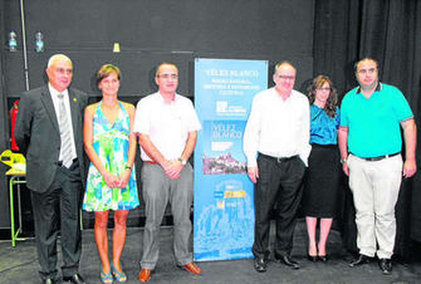 Los cuatro autores del libro junto al director del IEA y el alcalde de Vélez-Blanco.