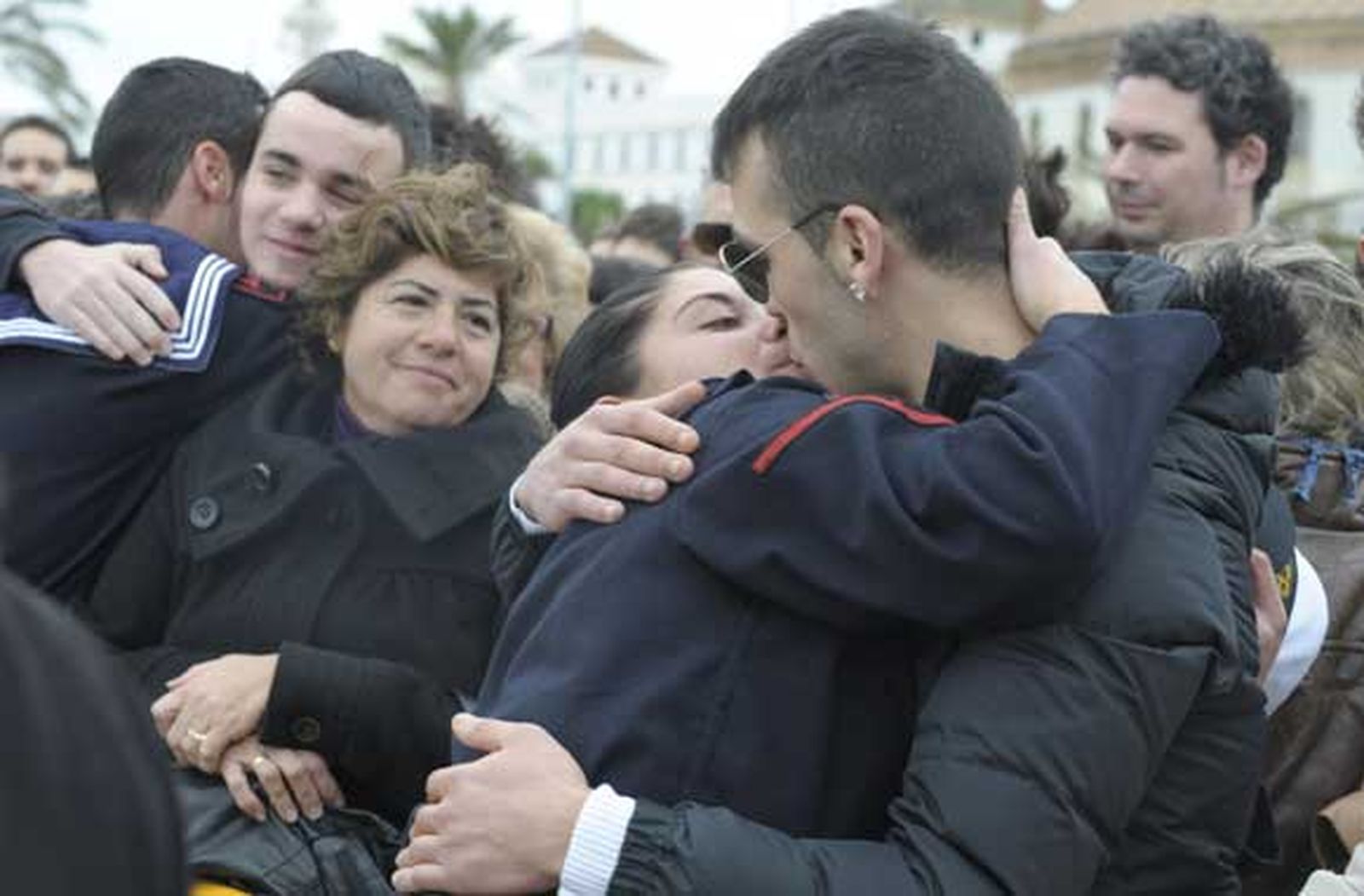 Autoridades civiles y militares dicen adiós al buque escuela que parte hacia Las Palmas en el inicio de su LXXXI crucero de instrucción

Foto: Joaquin Hernandez Kiki