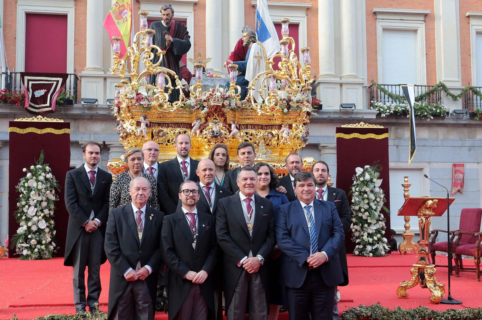 Imágenes de la imposición de la Medalla de Oro de Huelva al Cristo del Amor
