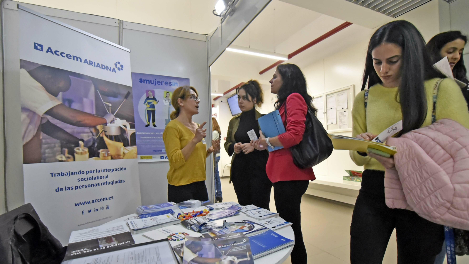 Las fotos de la Feria del Empleo de la Universidad de Cádiz en la Politécnica