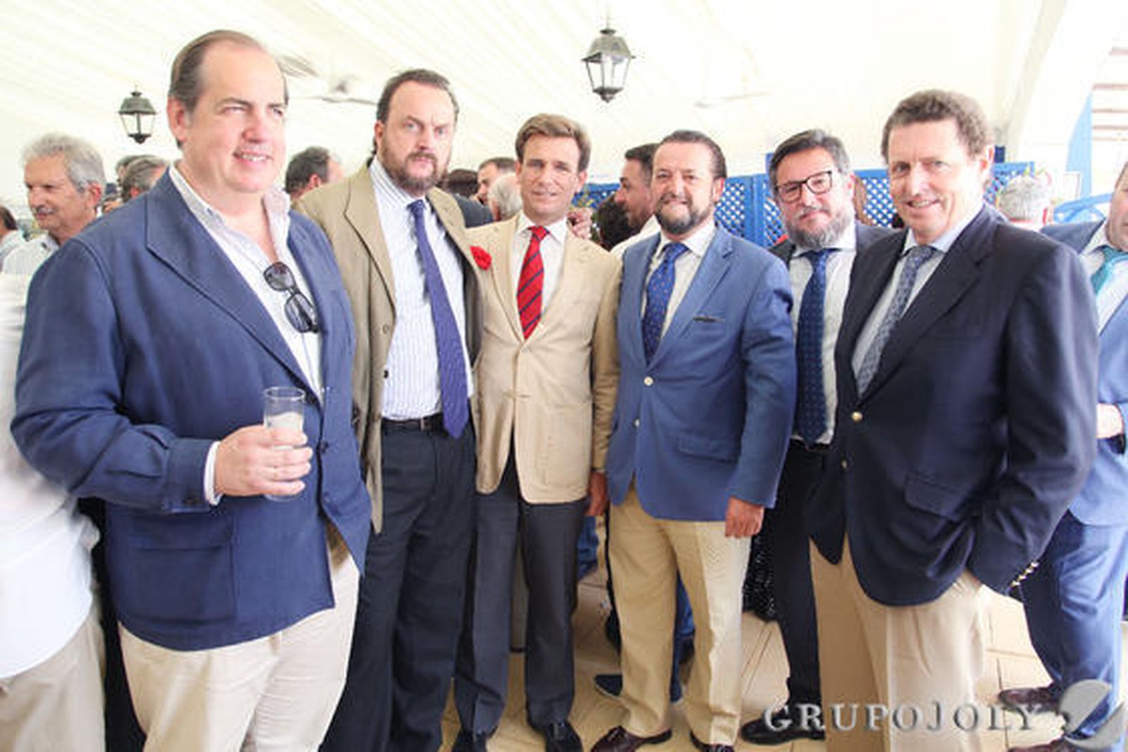 Isaac Camacho, Paco Ribes, Fernando Pemán y Juan Galobart, de Santander Banca Privada, junto a Bosco Torremocha y Eugenio Camacho. 

Foto: Vanesa Lobo