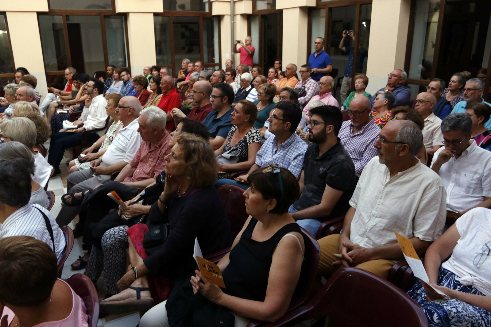Fotogalería de la actuación de Chiavette sobre la gesta de Magallanes.