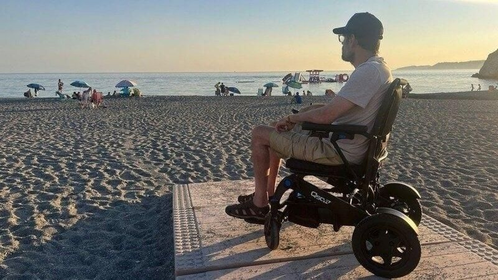Marcelino, vecino de Salobreña con esclerosis múltiple que pide accesibilidad en la playa granadina Marcelino, vecino de Salobreña con esclerosis múltiple que pide accesibilidad en la playa granadina