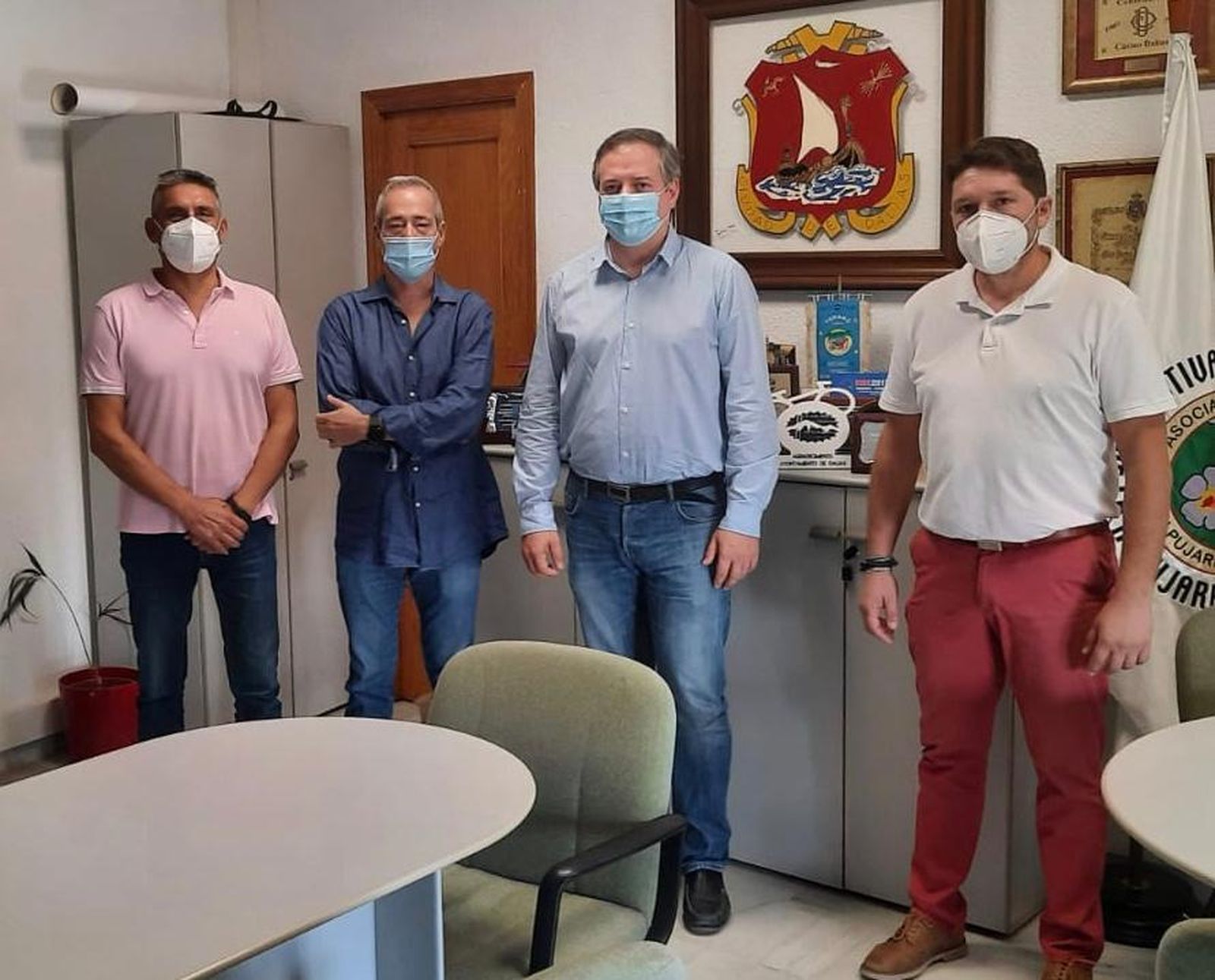 El delegado de Administración Local ha visitado el Ayuntamiento de Dalías.