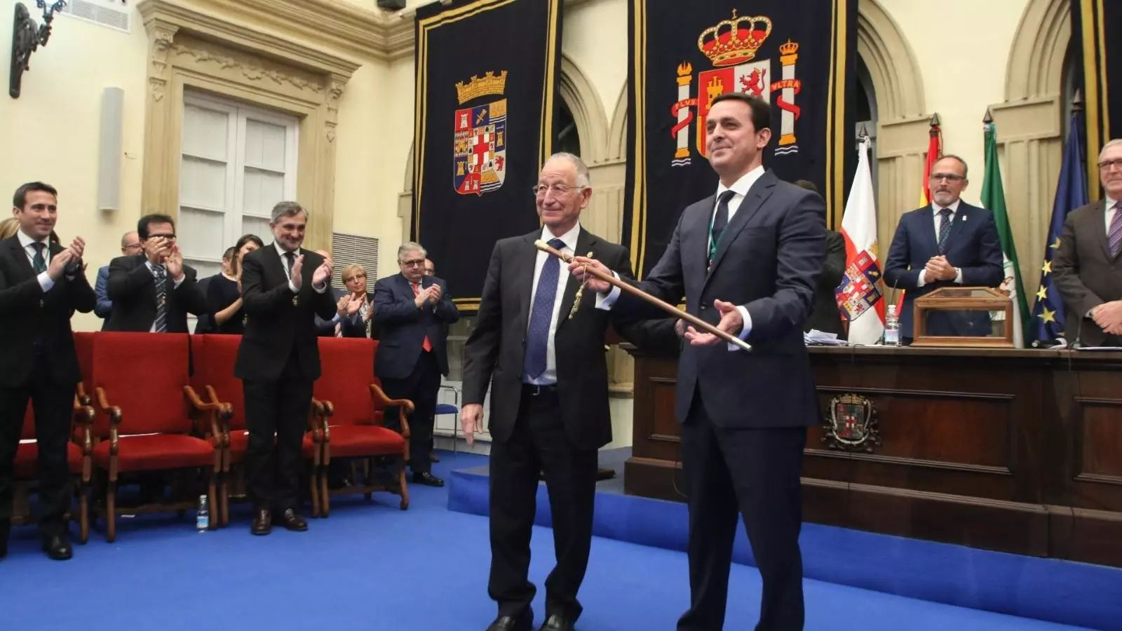 Javier Aureliano García el día de su investidura como presidente de Diputación tras la renuncia de Gabriel Amat.