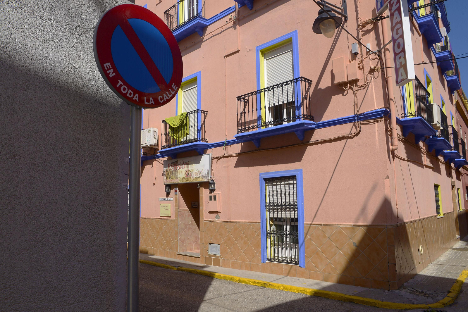 La pensión Zagora de Algeciras, foco del brote de Covid-19.