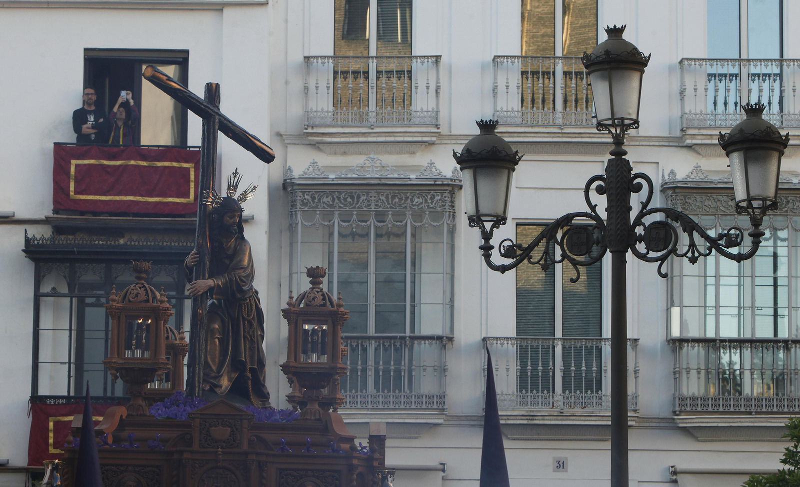 HERMANDAD DE LA CORONA