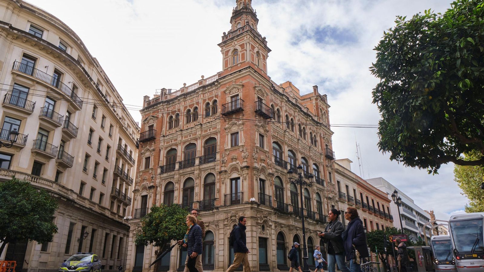 Antigua sede de Telefónica en Plaza Nueva, que acogerá un hotel de cuatro estrellas Antigua sede de Telefónica en Plaza Nueva, que acogerá un hotel de cuatro estrellas