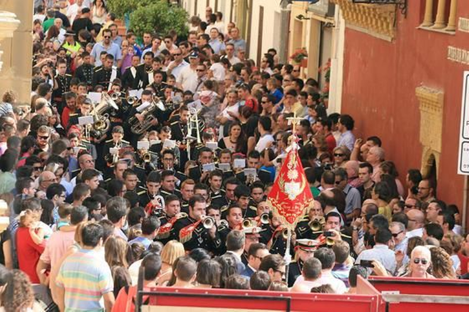 Procesión de bandas.

Foto: O.Barrionuevo