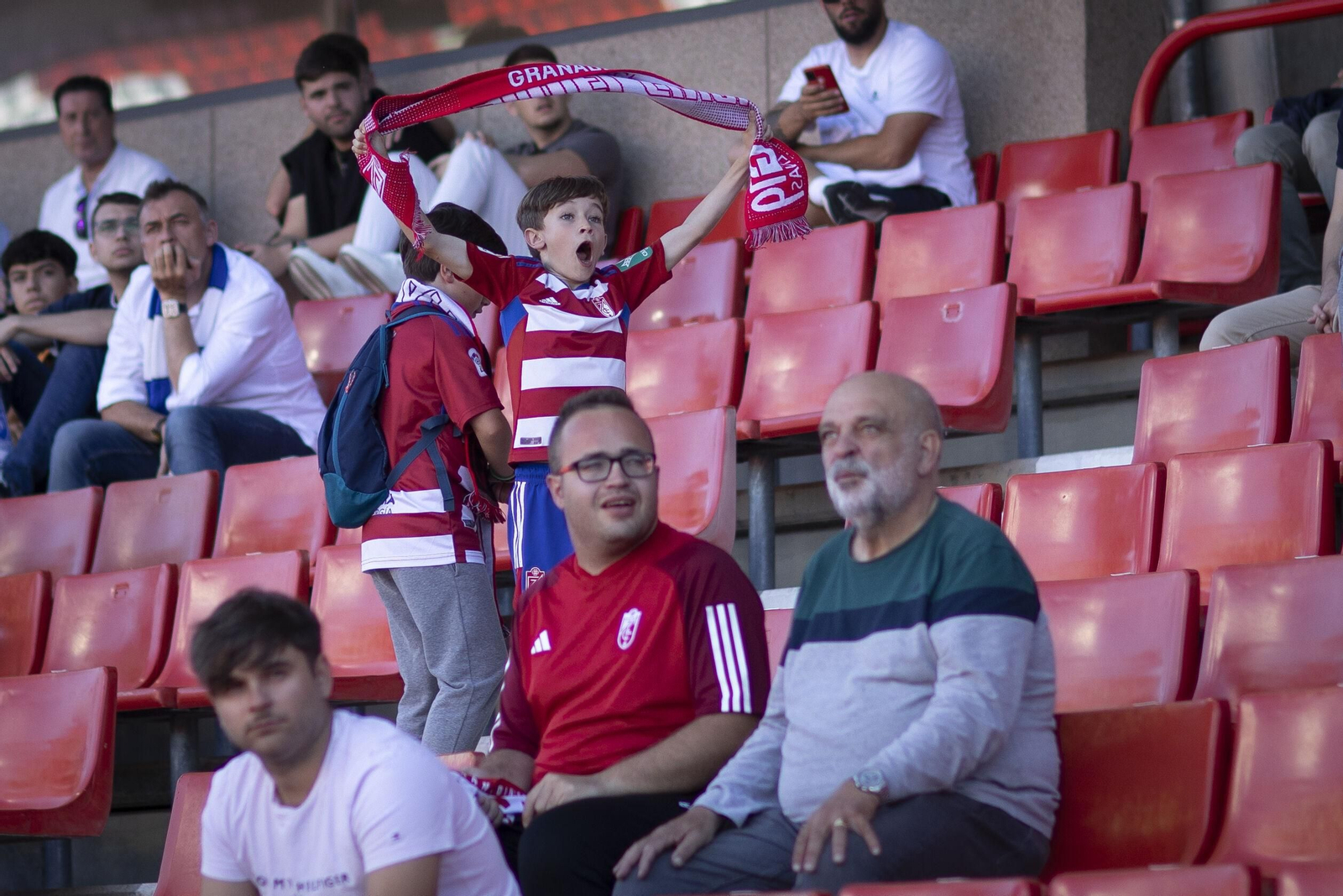 Encuéntrate en la grada de Los Cármenes en el Recre Granada - Recreativo de Huelva Encuéntrate en la grada de Los Cármenes en el Recre Granada - Recreativo de Huelva