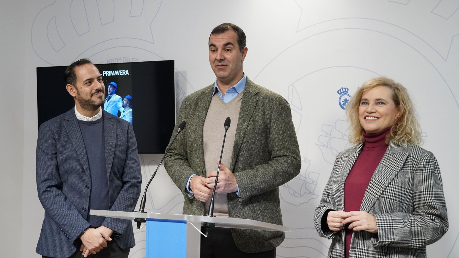 Benito Conde, Vidal Blanco y Gracia Baquero en la presentación de la programación teatral.