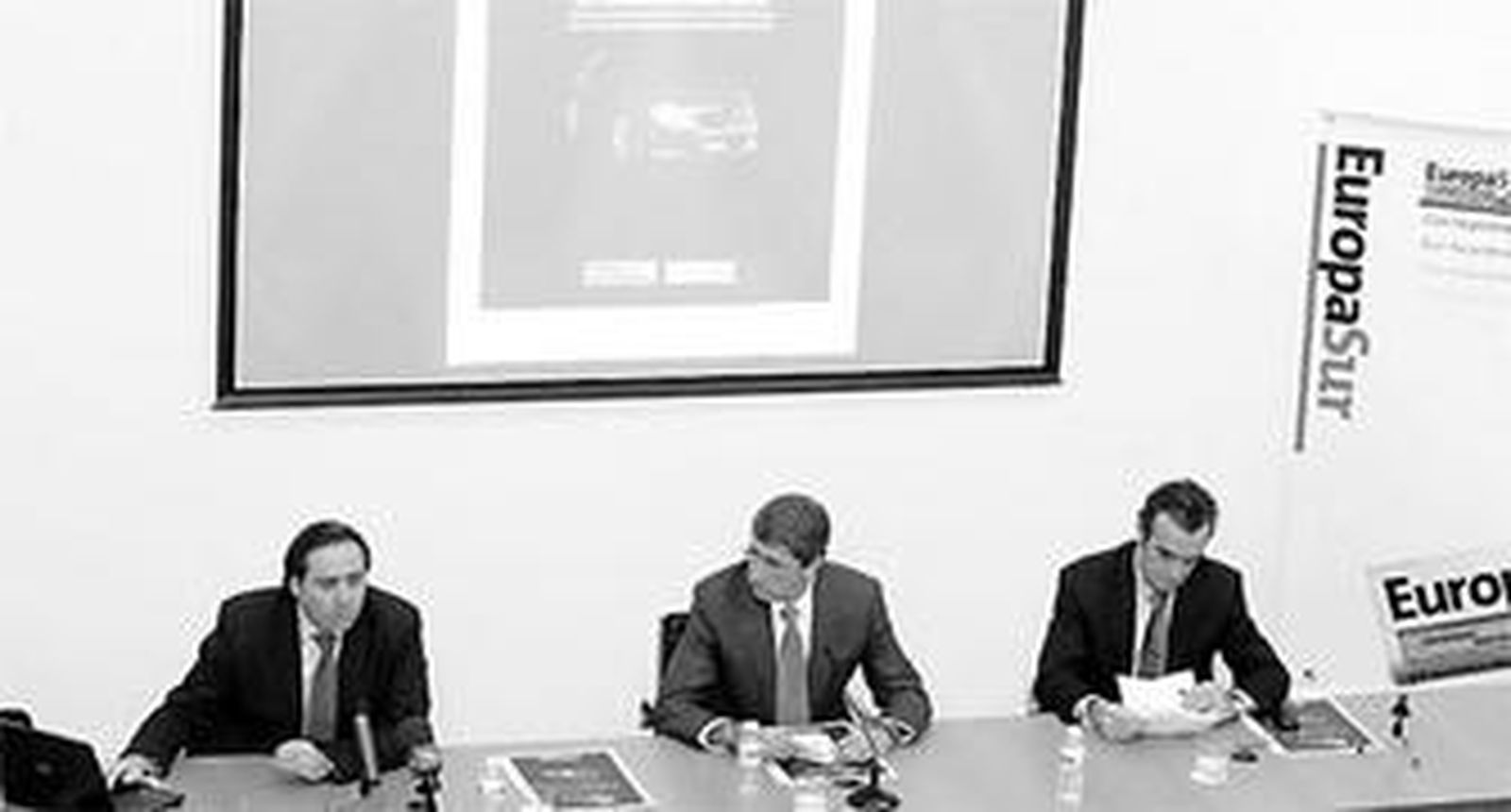 De izquierda a derecha, Alberto Grimaldi, Tomás Herrera y Javier Moyano.