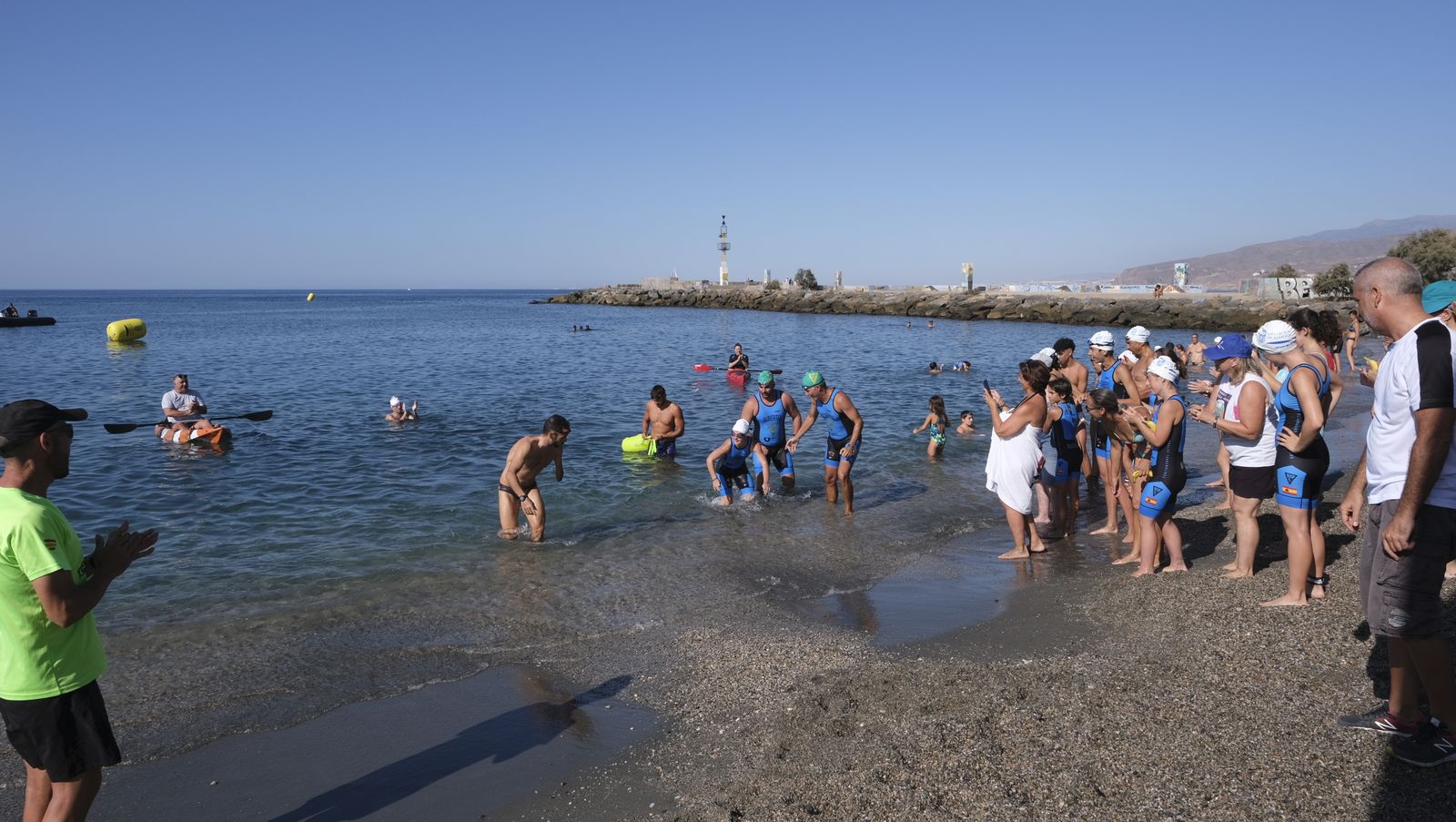 Imágenes de la travesía a nado de la Feria de Almería 2022