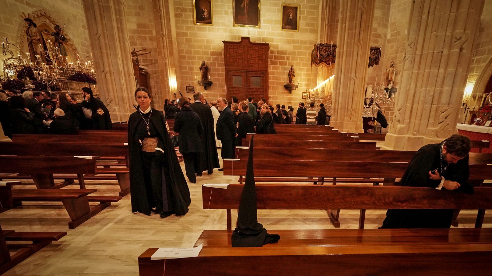 Las hermandades de La lanzada y Mayor Dolor en imágenes