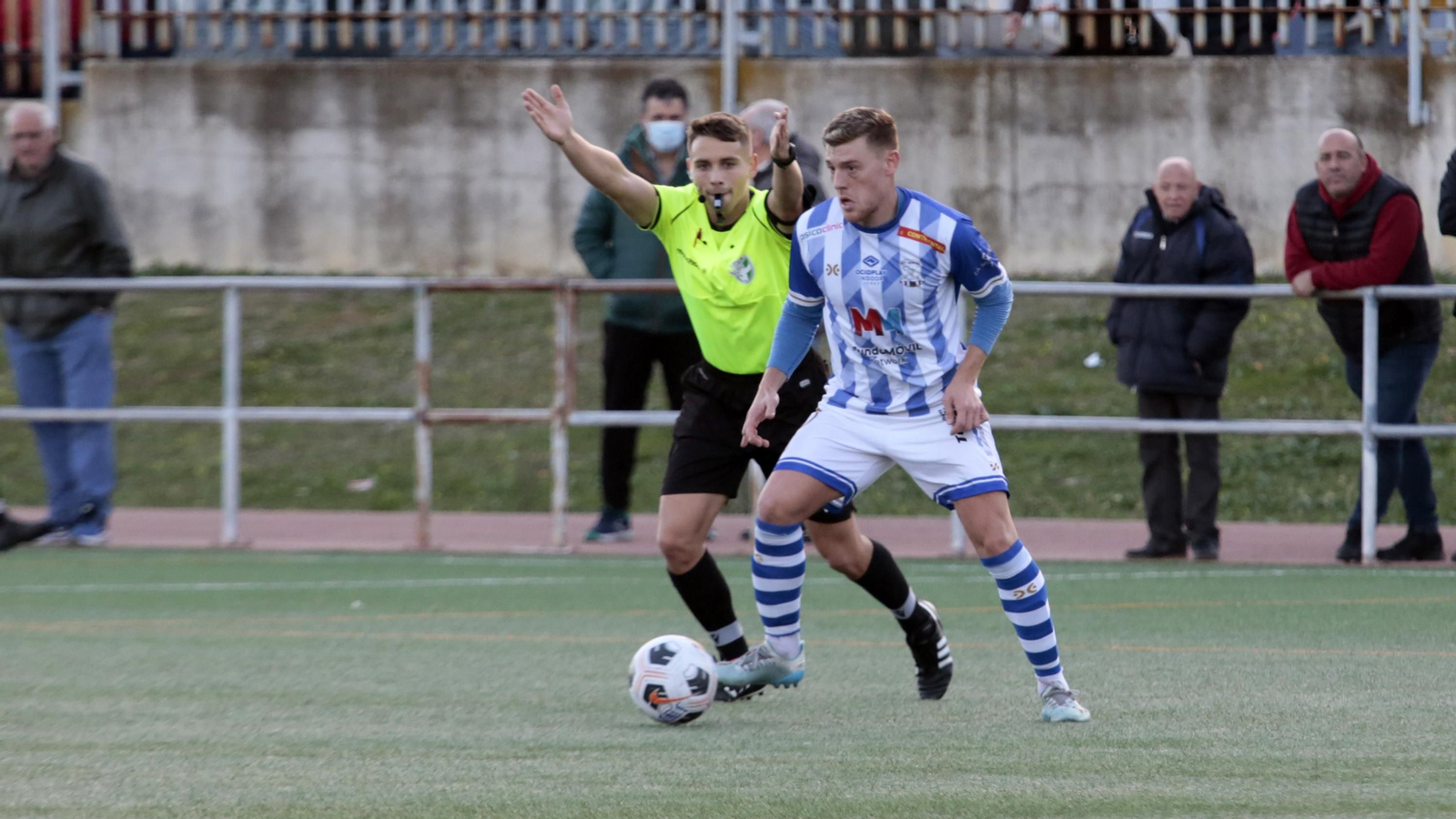 El industrialista Juanjo no podrá jugar en Lebrija por sanción. El industrialista Juanjo no podrá jugar en Lebrija por sanción.