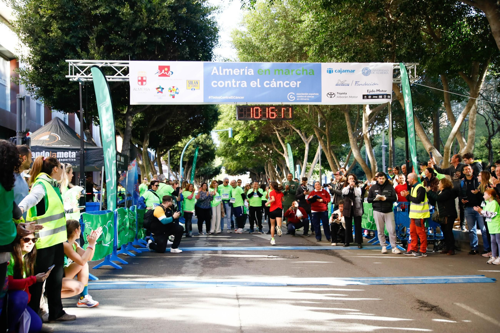 Imágenes de la Carrera contra el Cáncer de Almería