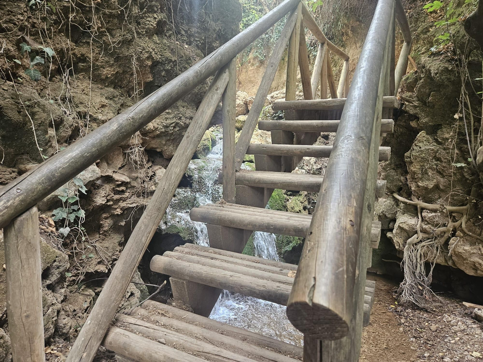 Así está en septiembre la preciosa cascada que puedes ver en Jaén