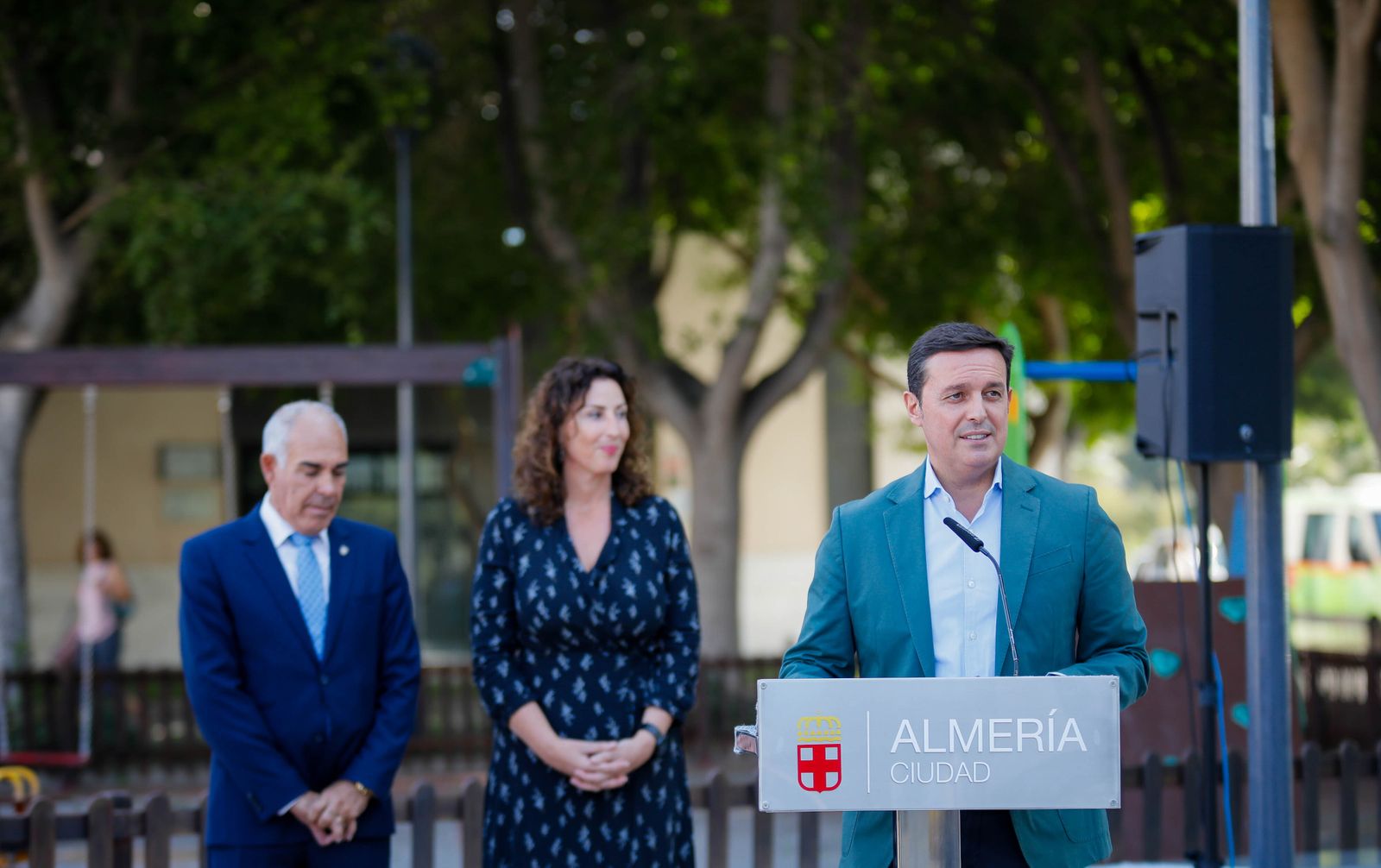 Inauguración de la plaza dedicada al Policía Local Paco Carretero Escribano