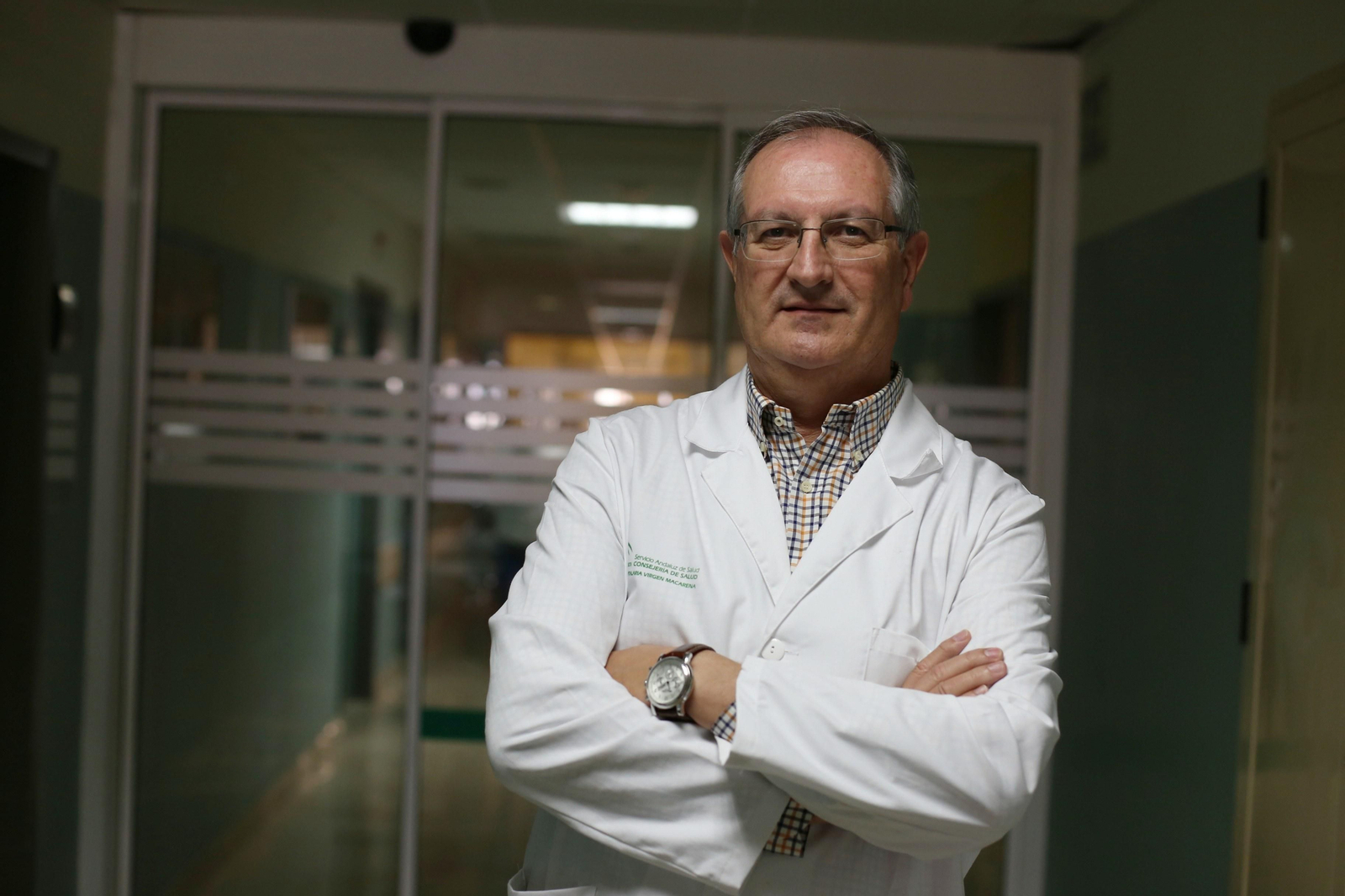 El doctor Francisco Márquez, en el Hospital Macarena.