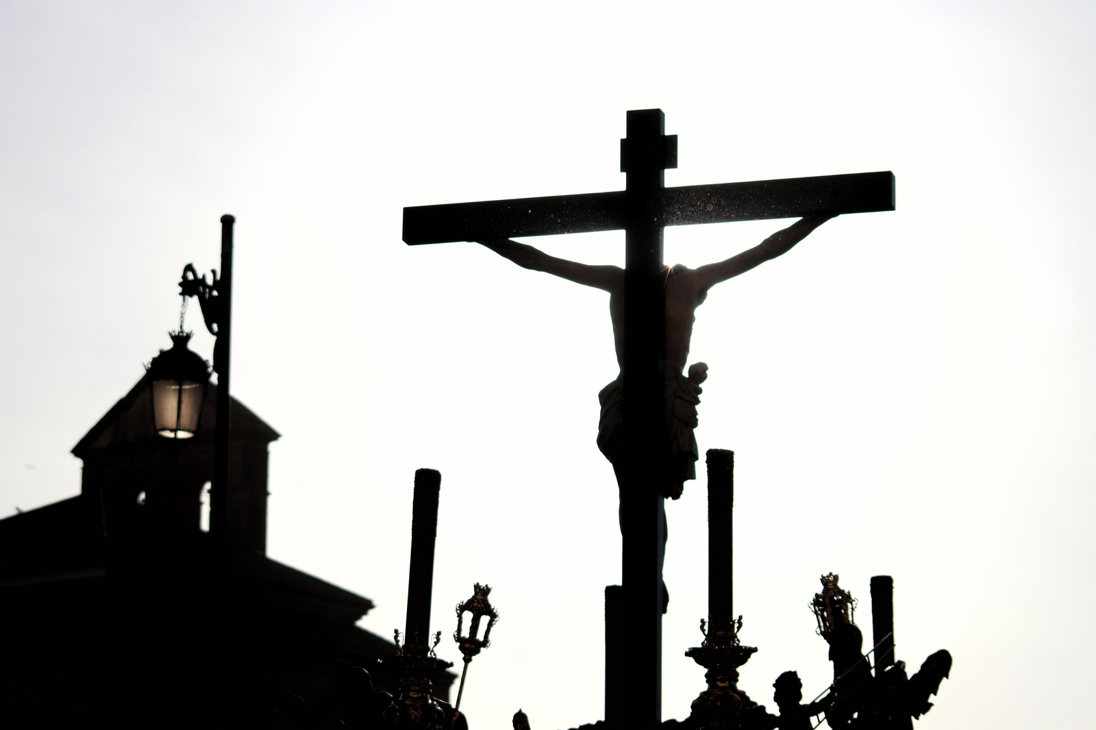 Fusionadas en su procesión del Miércoles Santo en Málaga, en fotos