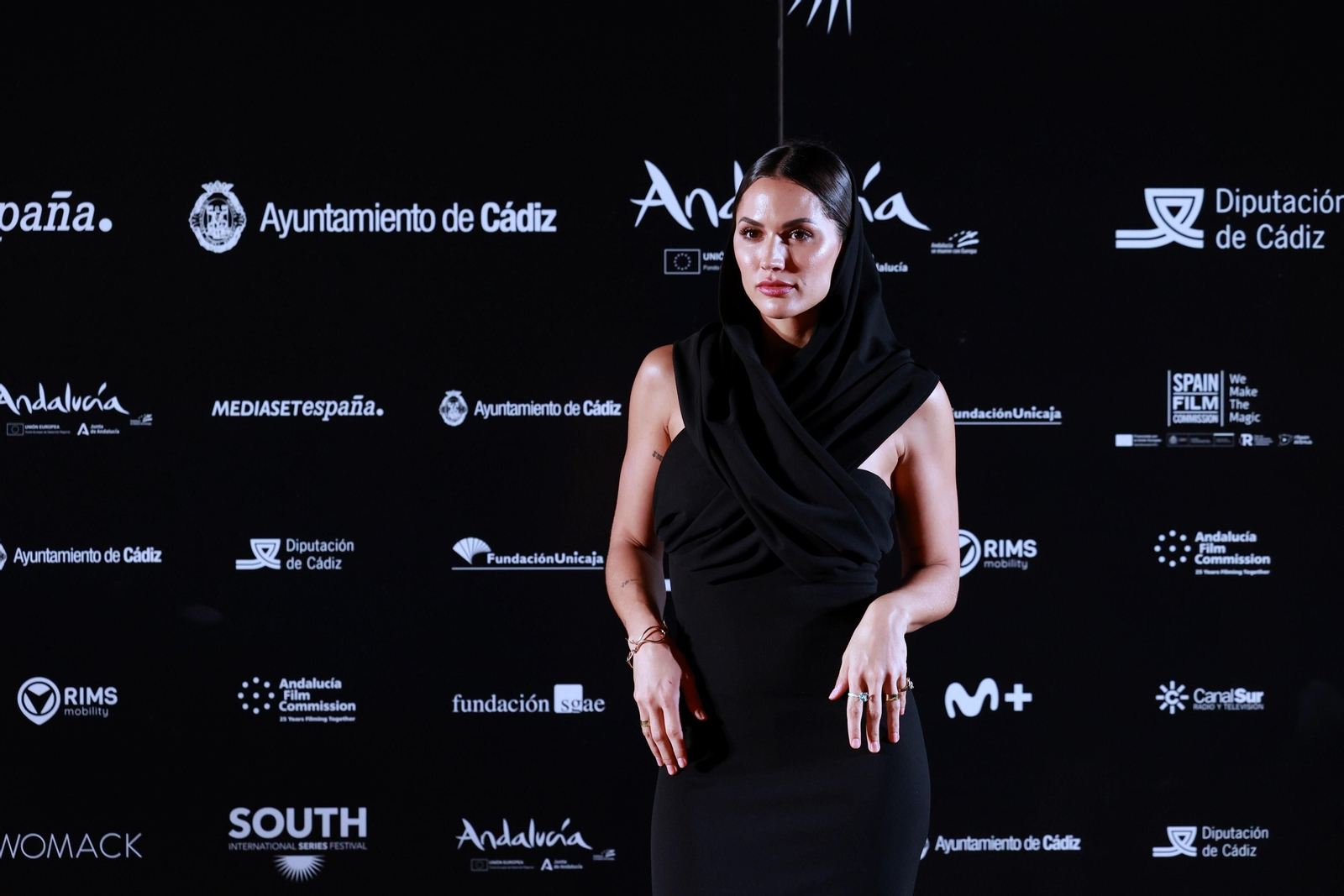 Las imágenes de la última gran alfombra roja de South International Series Festival Cádiz: Eduardo Noriega, Paco León, Ingrid Rubio, Benito Zambrano...