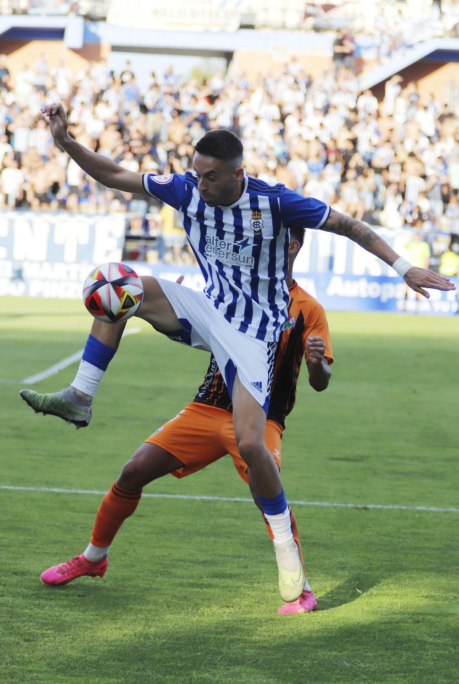 Imágenes del encuentro entre el Recreativo de Huelva y el Antequera CF