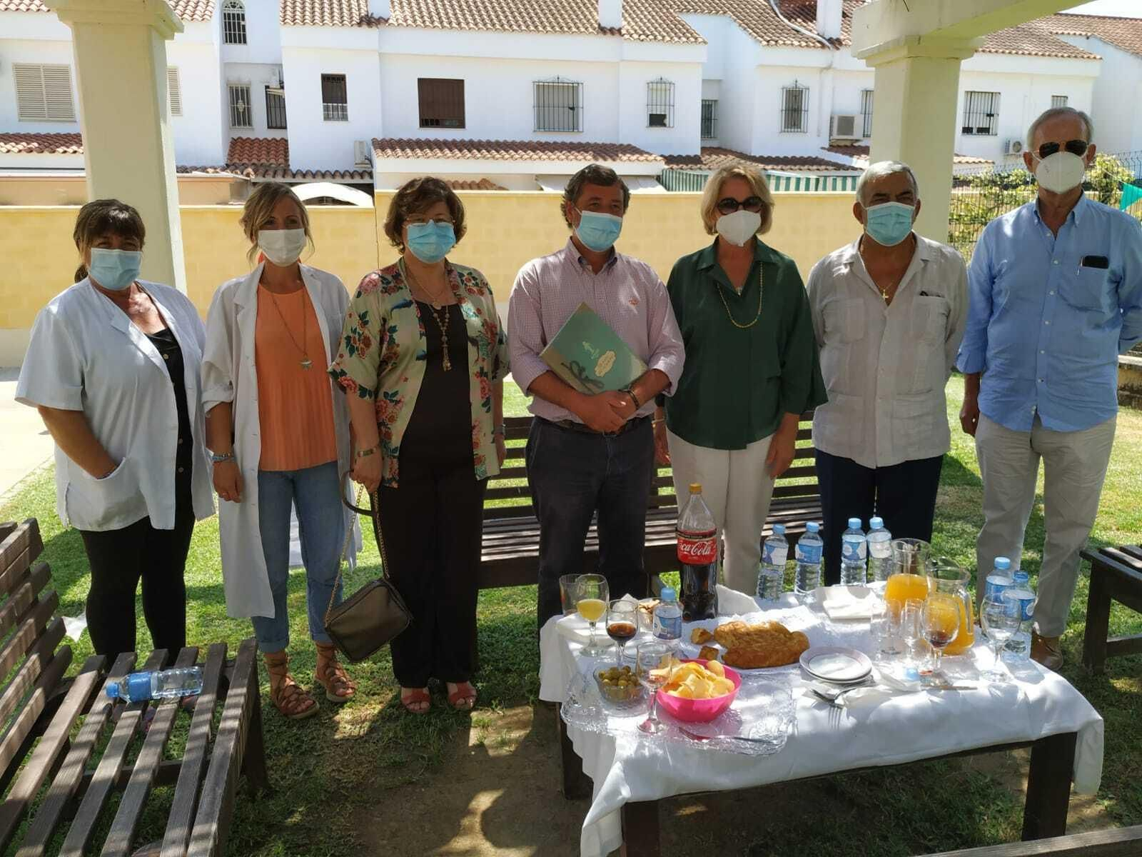 Visita del diputado Alfonso Candón a la residencia de adultos Mª Dacia González Gordon.