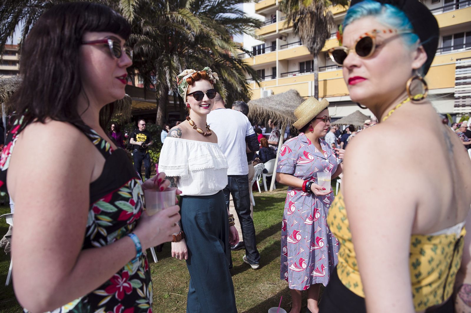 Un grupo de asistentes a la Rockin' Race Jamboree en Torremolinos.