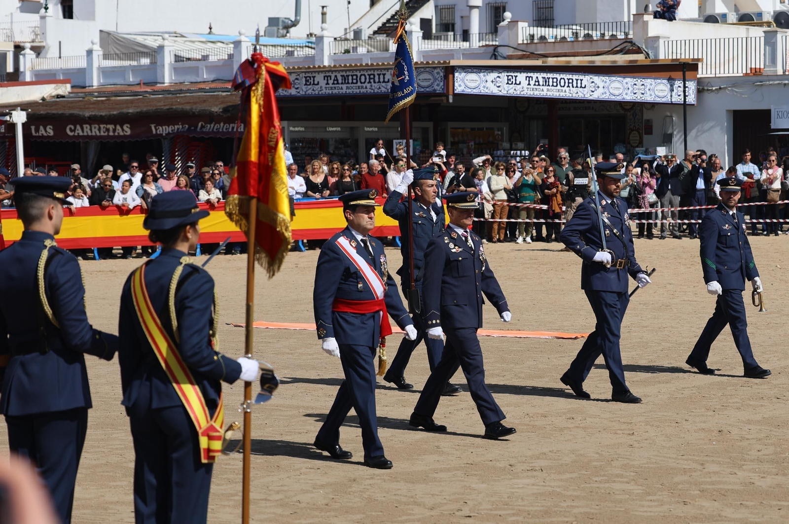 Imágenes del acto de Juramento o Promesa de Fidelidad a la Bandera Nacional en El Rocío