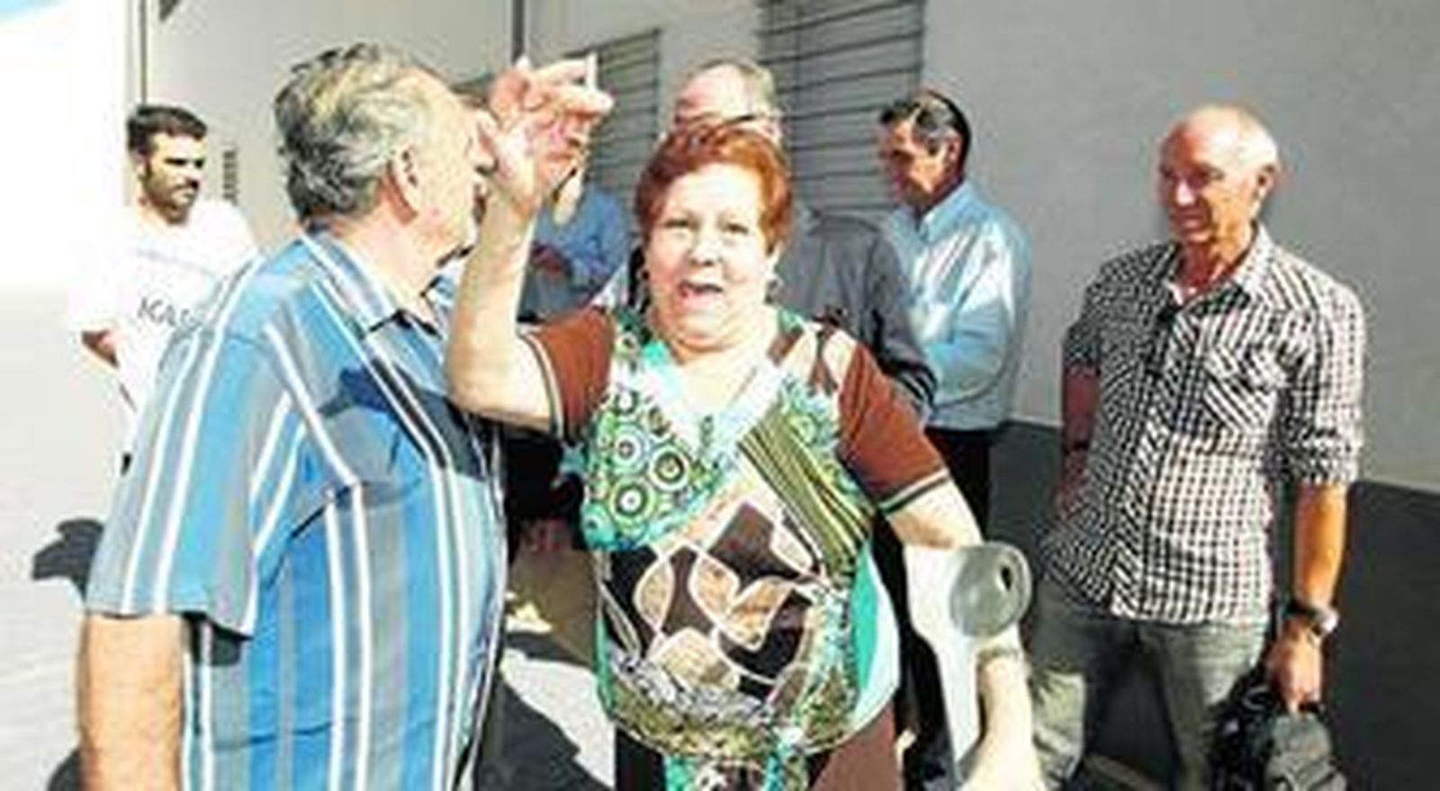 Entrega de llaves en la calle Maromeros, una de las últimas promociones terminadas por la empresa municipal Almería XXI.