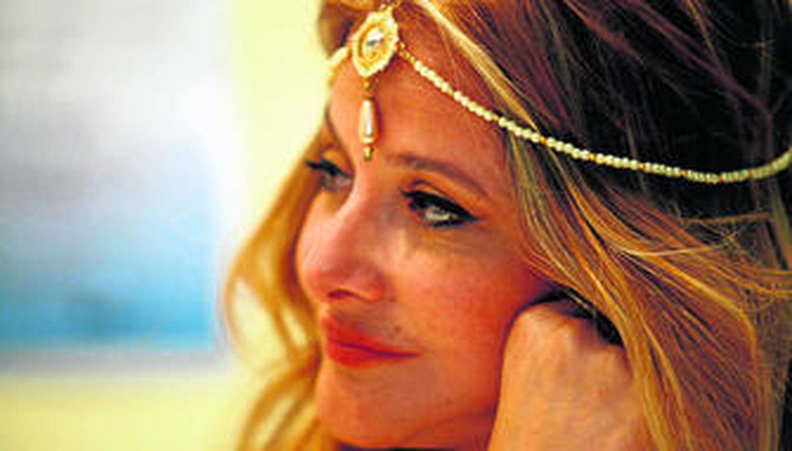 La autora granadina Brígida Gallego-Coín, durante la presentación de su nueva novela.