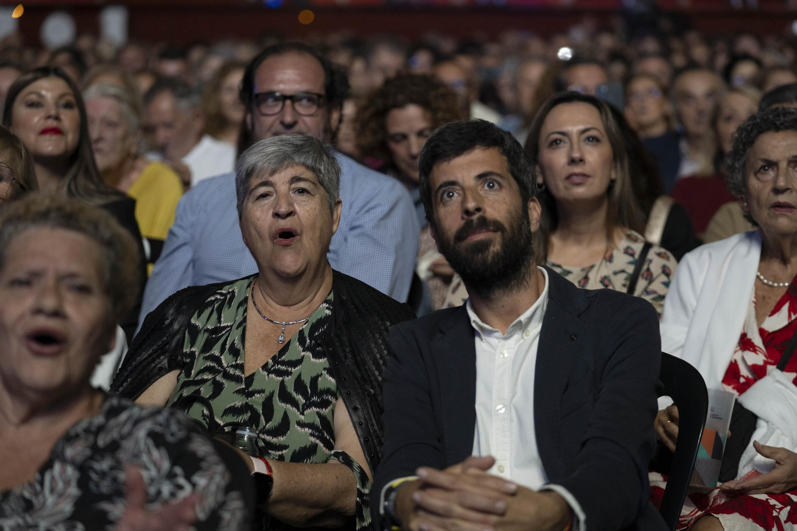 Las mejores imágenes del concierto de Raphael en la plaza de toros de Almería