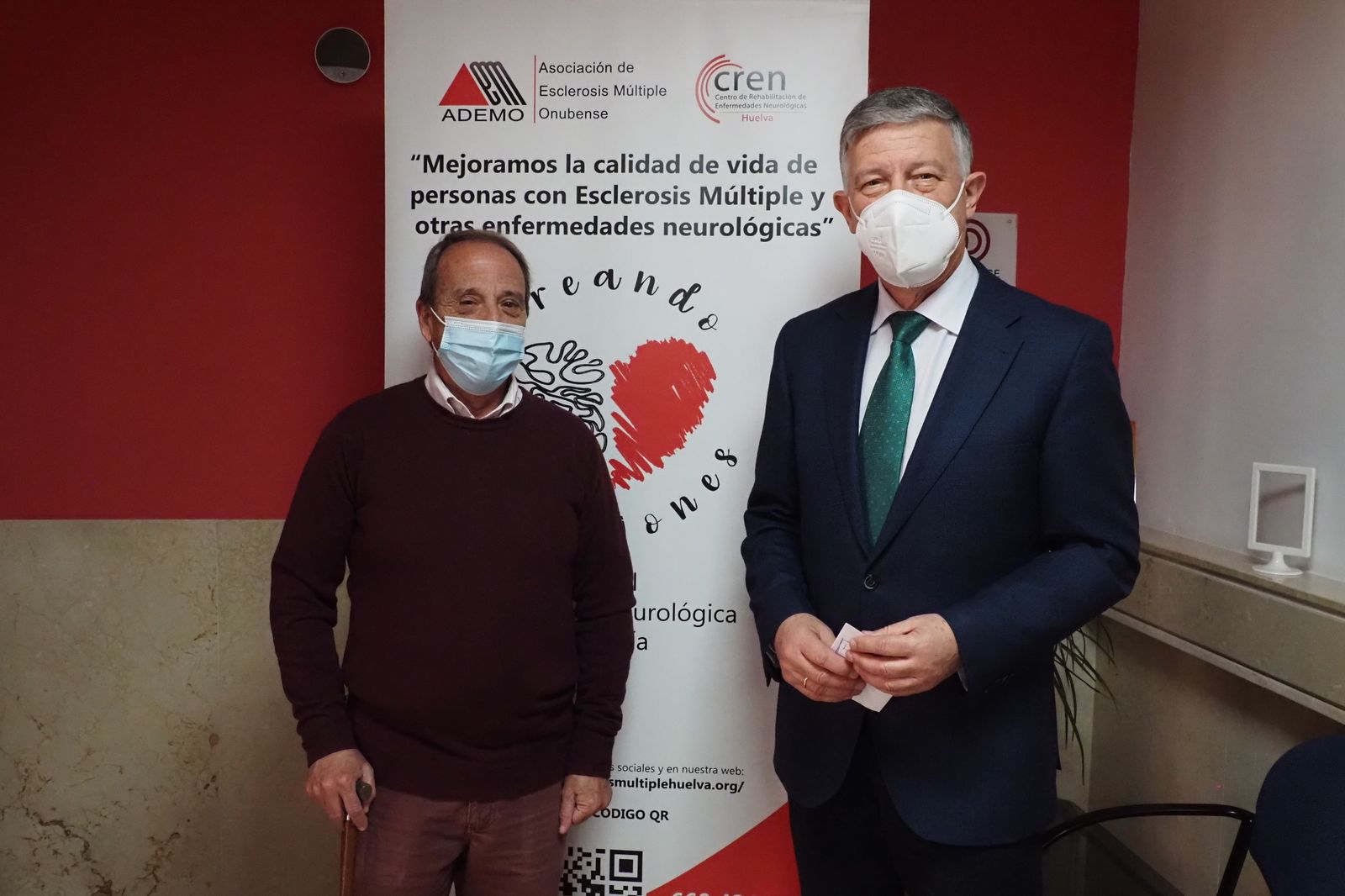 El presidente de Ademo, Enrique Andivia, y el alcalde de Palos, Carmelo Romero.