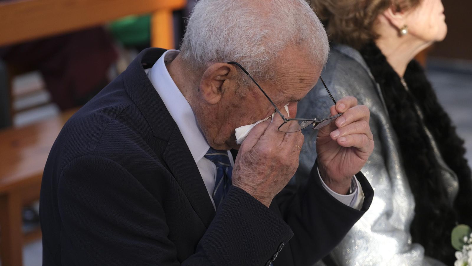 Brindis por 75 años de amor de Carmen y Roque, en imágenes