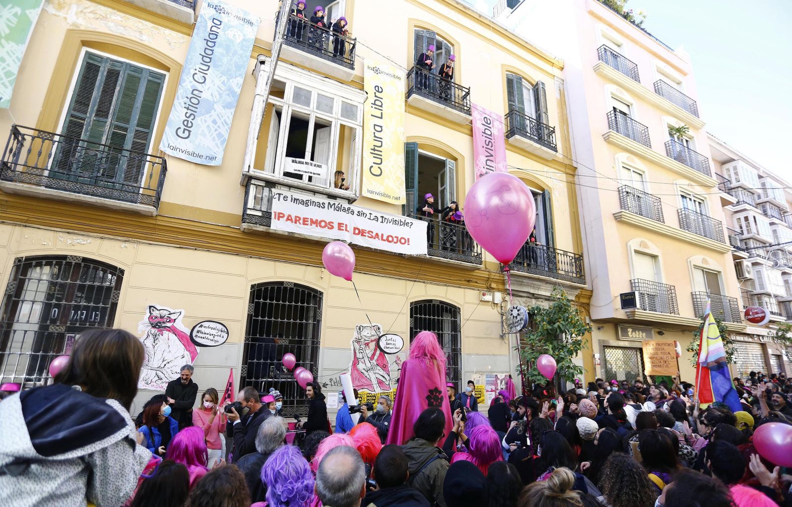La manifestación de La Casa Invisible de Málaga, en fotos