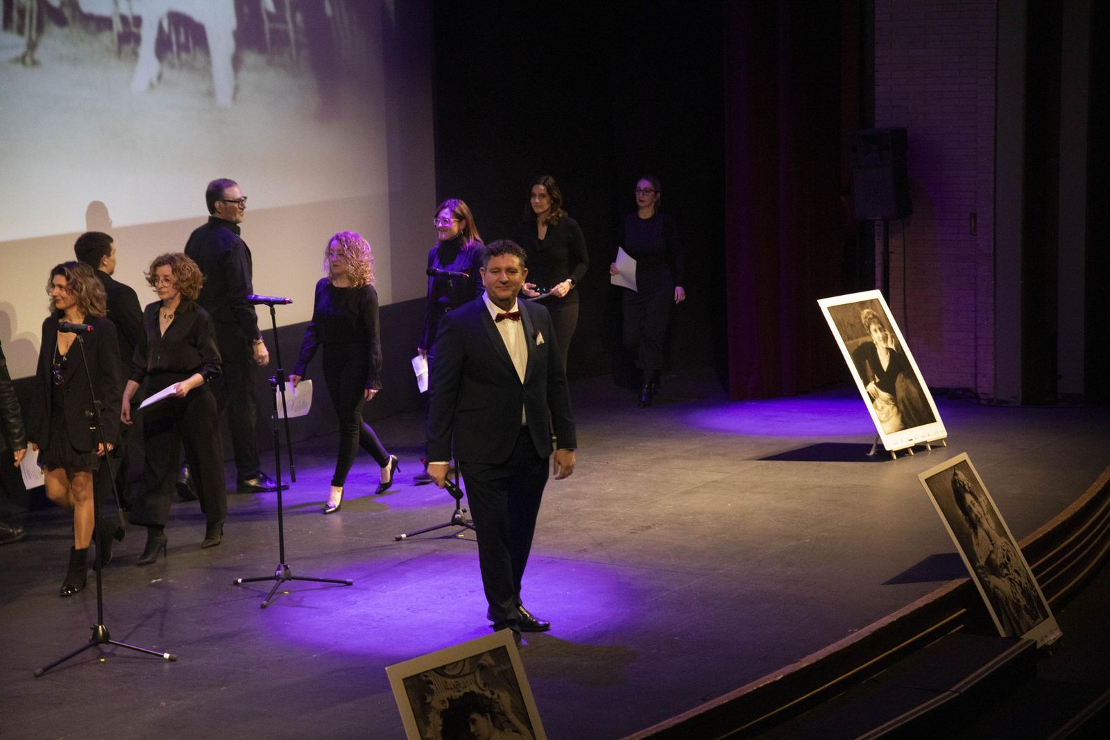 El estreno en Almería del largometraje documental "Concha Robles", en imágenes