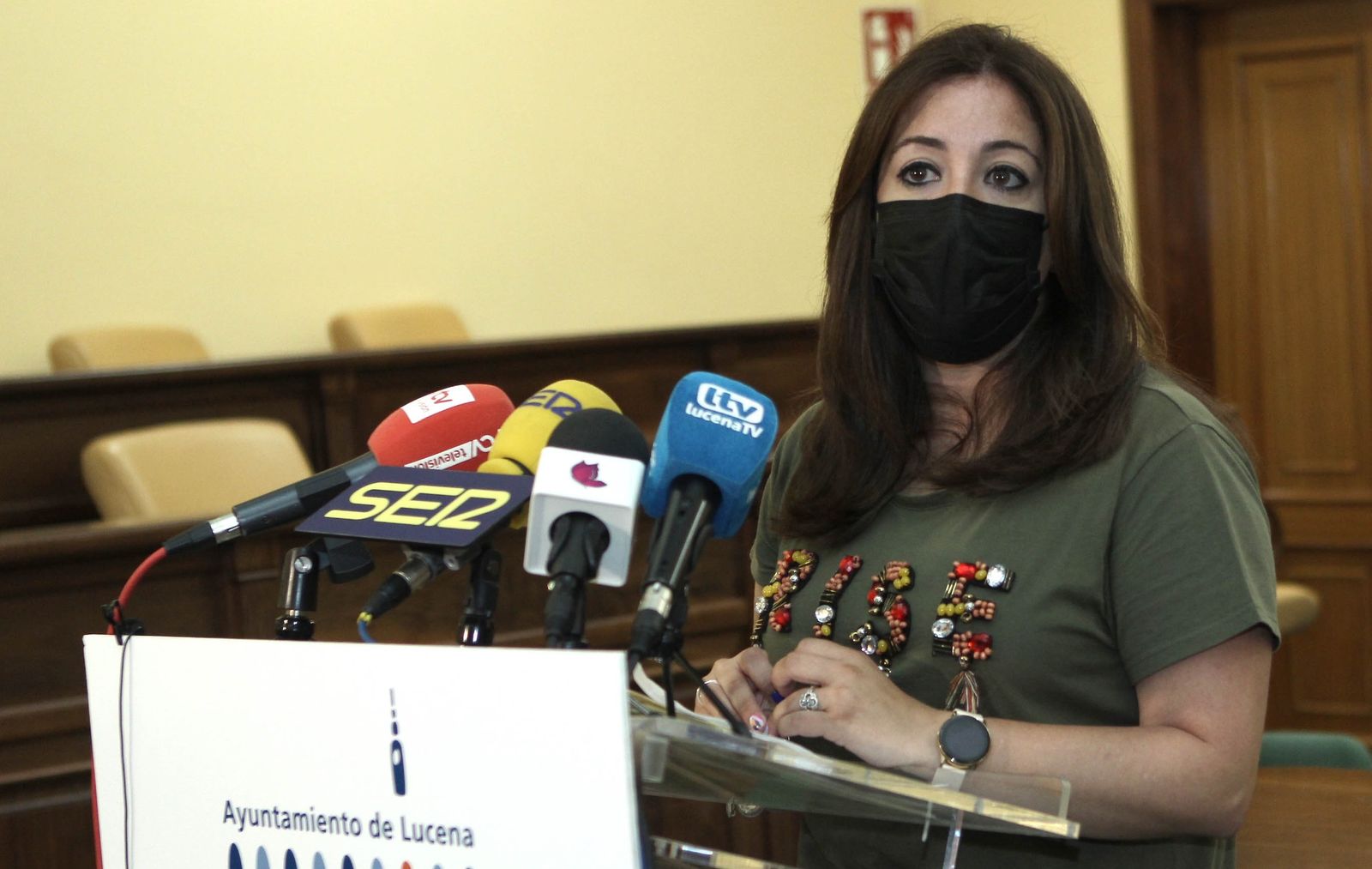 La concejala de Educación, Lourdes Parra, durante la rueda de prensa.