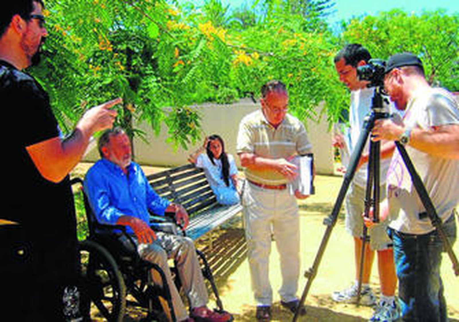 Los integrantes del equipo técnico y artístico dirigidos por Jesús Almendros, Sergio Ceballos y Mikel Gil.