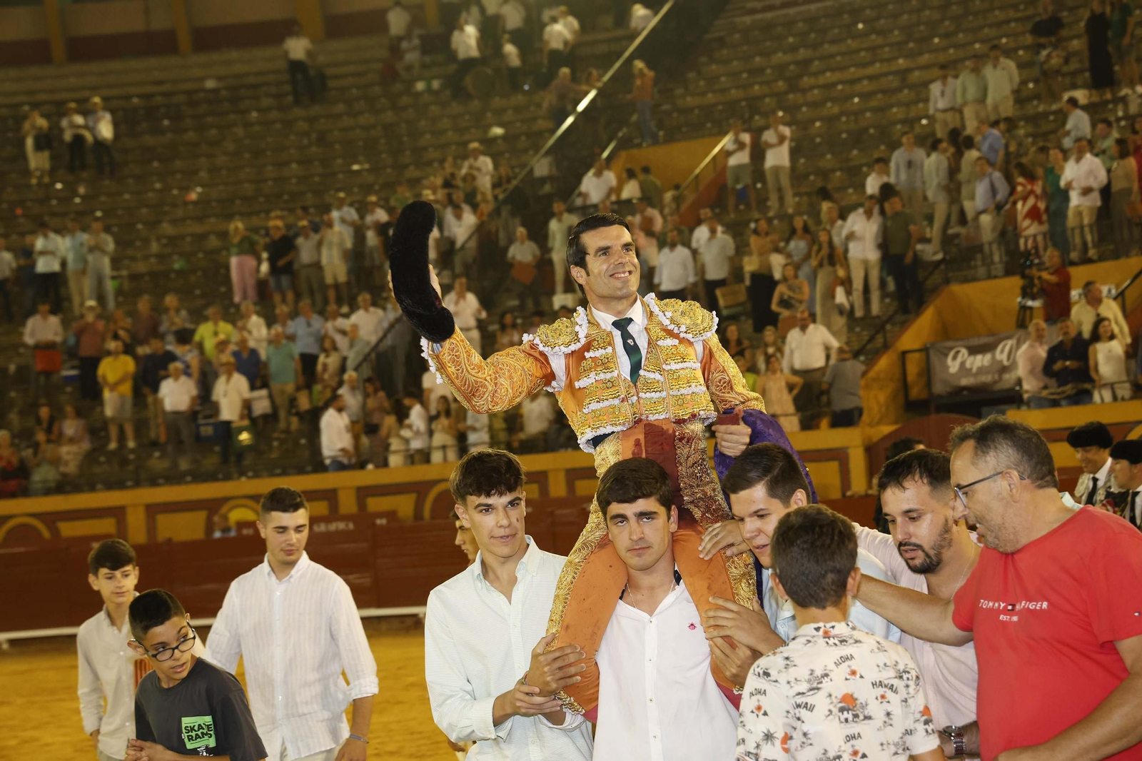 Fotos de la brava corridade La Palmosilla con Emilio de Justo, Borja Jiménez y David de Miranda